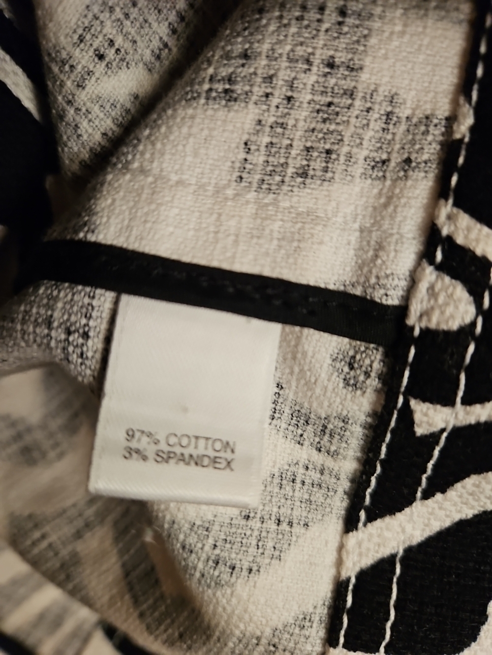 St. John Black & White Geometric Zip Size 10 Jacket - Picture 5 of 9